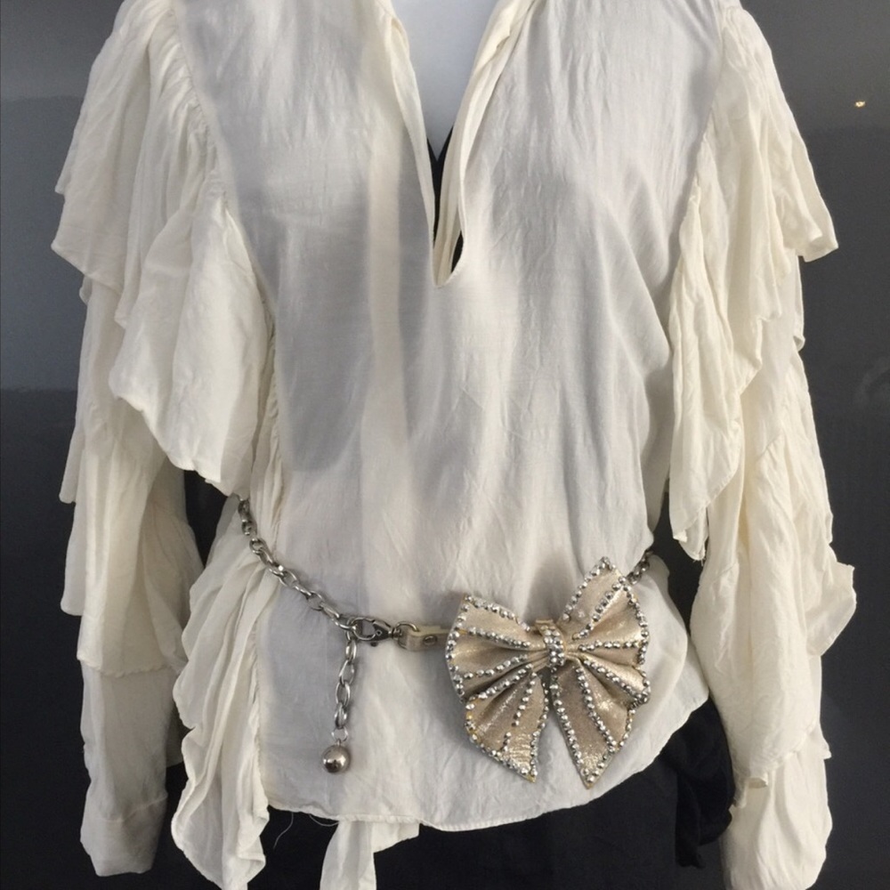 Chain belt with bow